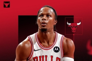 九游体育网地-红白球衣很合身！公牛官推晒图欢迎新援艾萨克-奥科罗