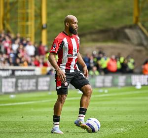 九游体育下载-曼晚：曼联仍在努力签下姆贝莫，以便他能参加季前赛