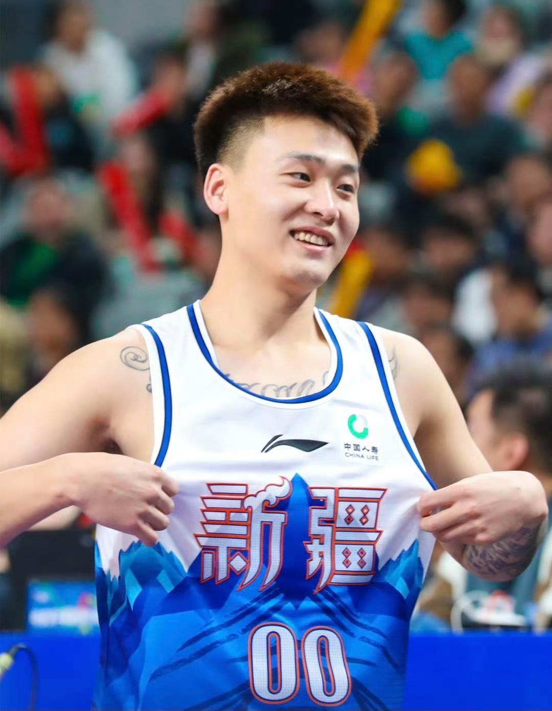 九游体育网地-北京首钢将在交易截止日前得到赵睿，张云松：我们后卫一定要补强