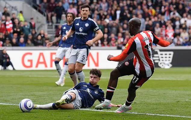 九游体育登录-林良锋：水平如此，还想着欧联的曼联被揍很合理